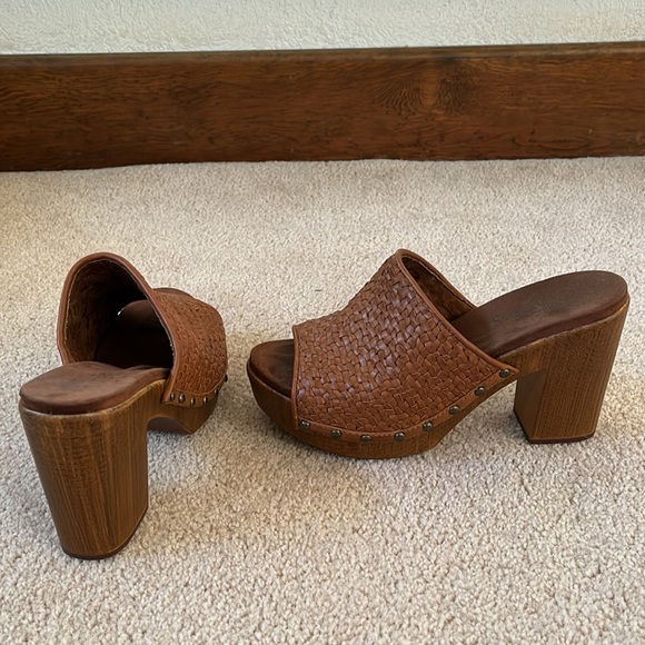 White Mountain Footbed platform open toe heels - Picture 3 of 6